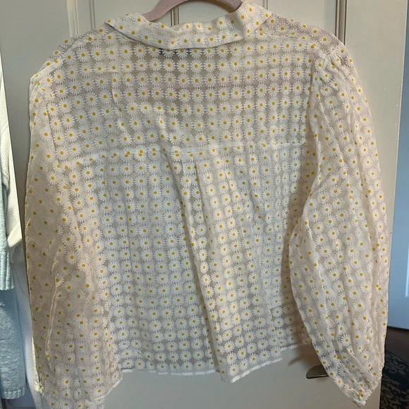 Zara White Button-Front Daisy Print Shirt - Yellow Floral Daisies - Picture 3 of 3